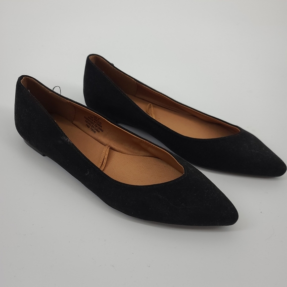 4/$25 H&M Pointed Toe Black Suede Feel Flats Size 37